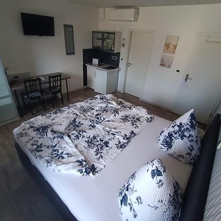 Boardinghouse Sinsheim Zentral Am Burgplatzホステル エクステリア 写真