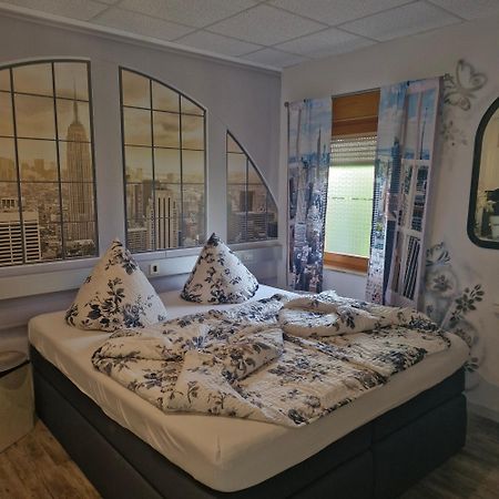 Boardinghouse Sinsheim Zentral Am Burgplatzホステル エクステリア 写真