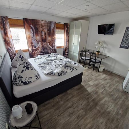 Boardinghouse Sinsheim Zentral Am Burgplatzホステル エクステリア 写真