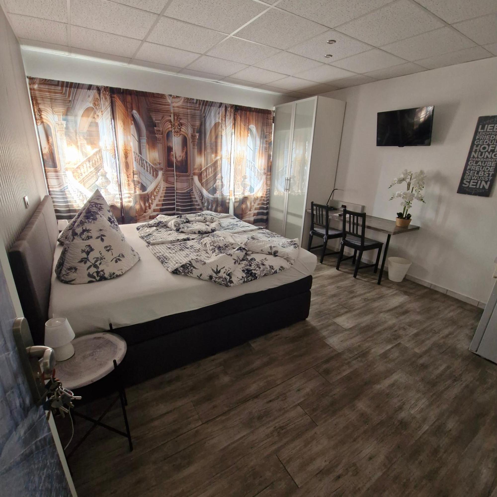 Boardinghouse Sinsheim Zentral Am Burgplatzホステル エクステリア 写真