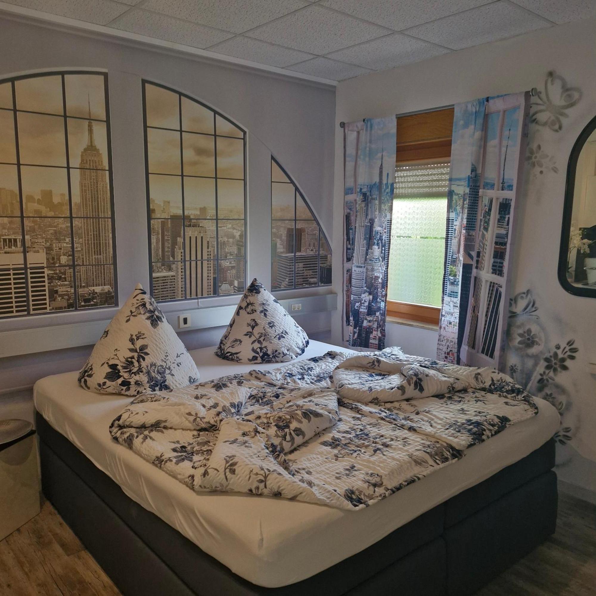 Boardinghouse Sinsheim Zentral Am Burgplatzホステル エクステリア 写真