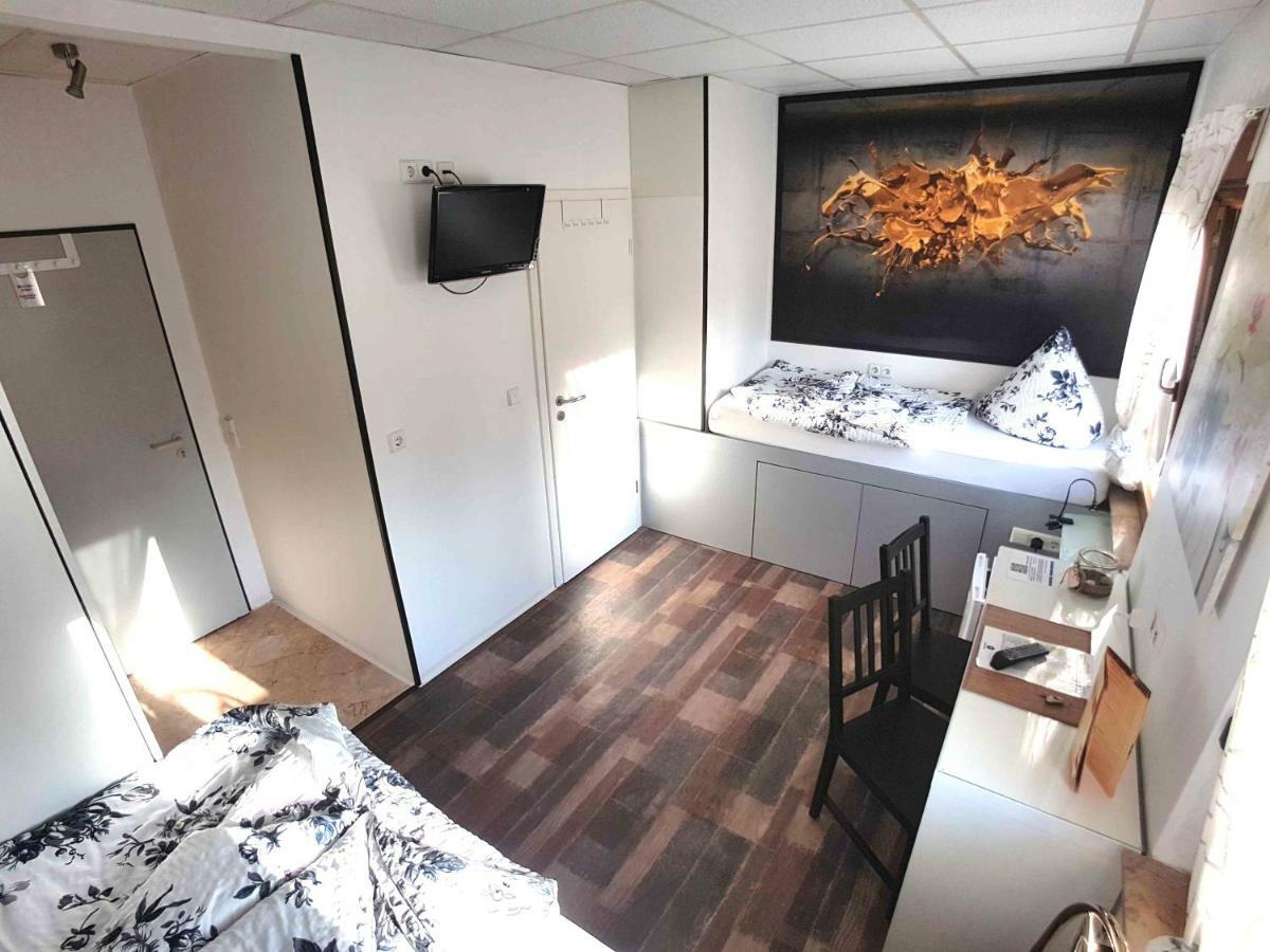 Boardinghouse Sinsheim Zentral Am Burgplatzホステル エクステリア 写真