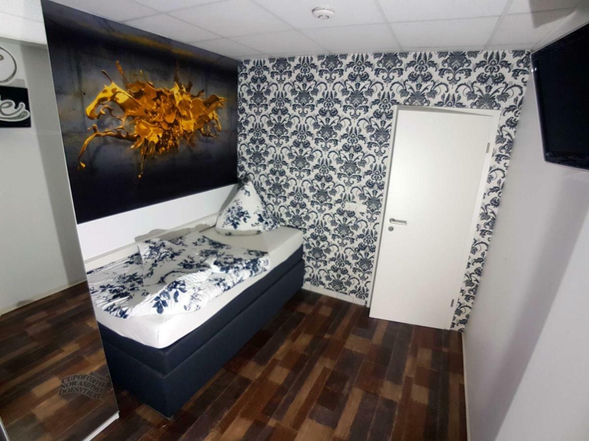 Boardinghouse Sinsheim Zentral Am Burgplatzホステル エクステリア 写真