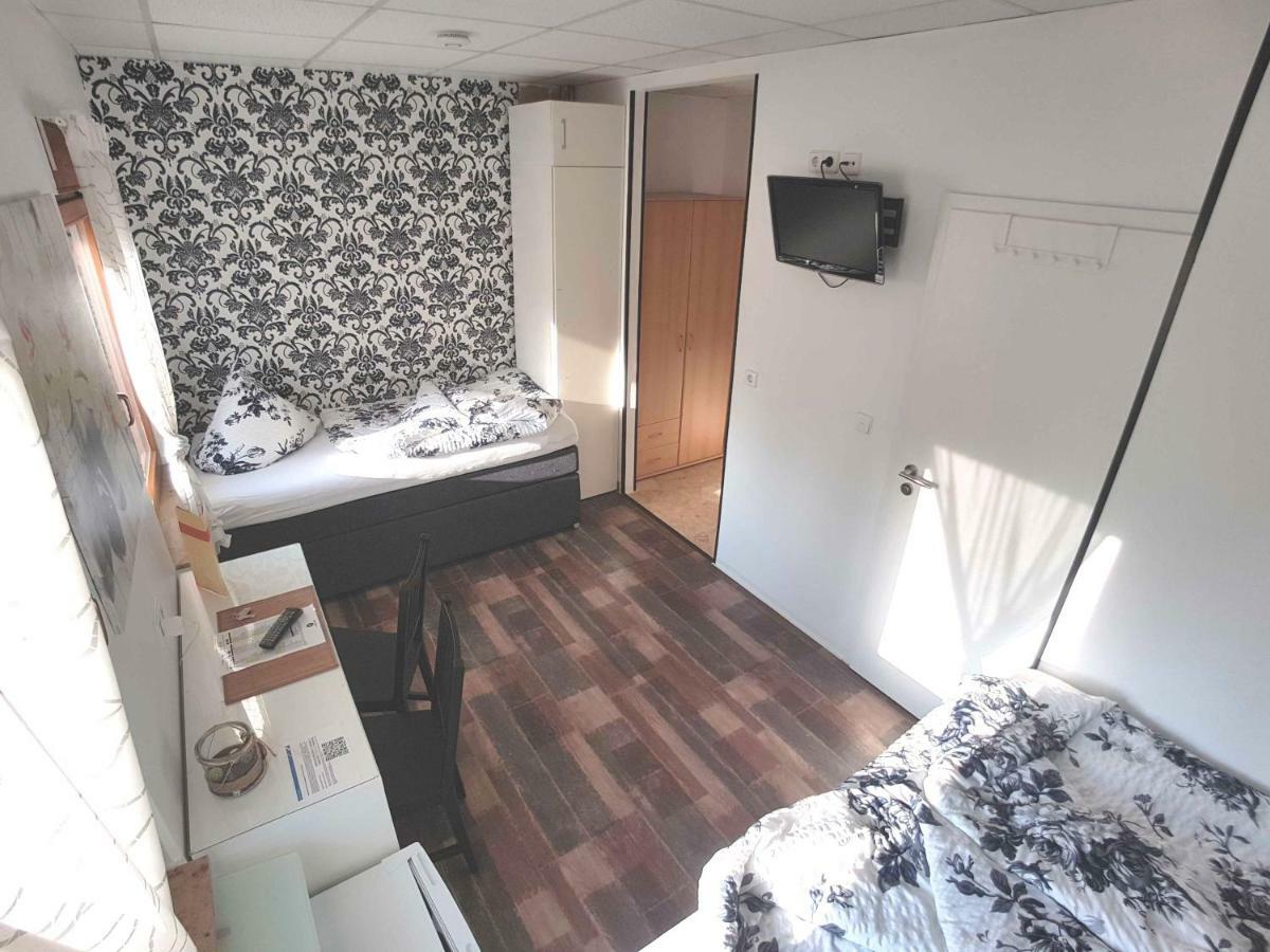 Boardinghouse Sinsheim Zentral Am Burgplatzホステル エクステリア 写真